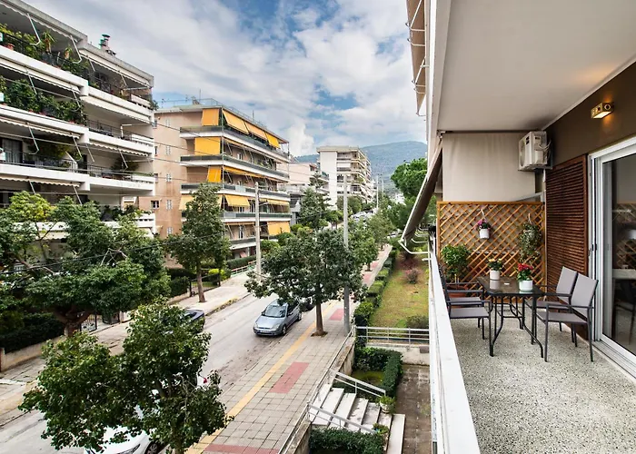 Modern Apartment In Cholargos
